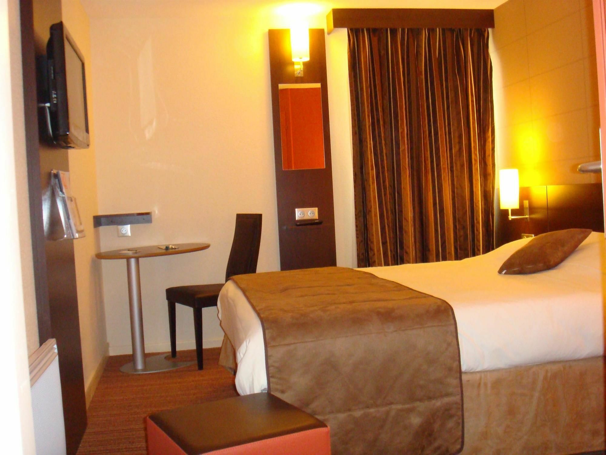 Hotel Inn Design Poitiers Sud Oda fotoğraf